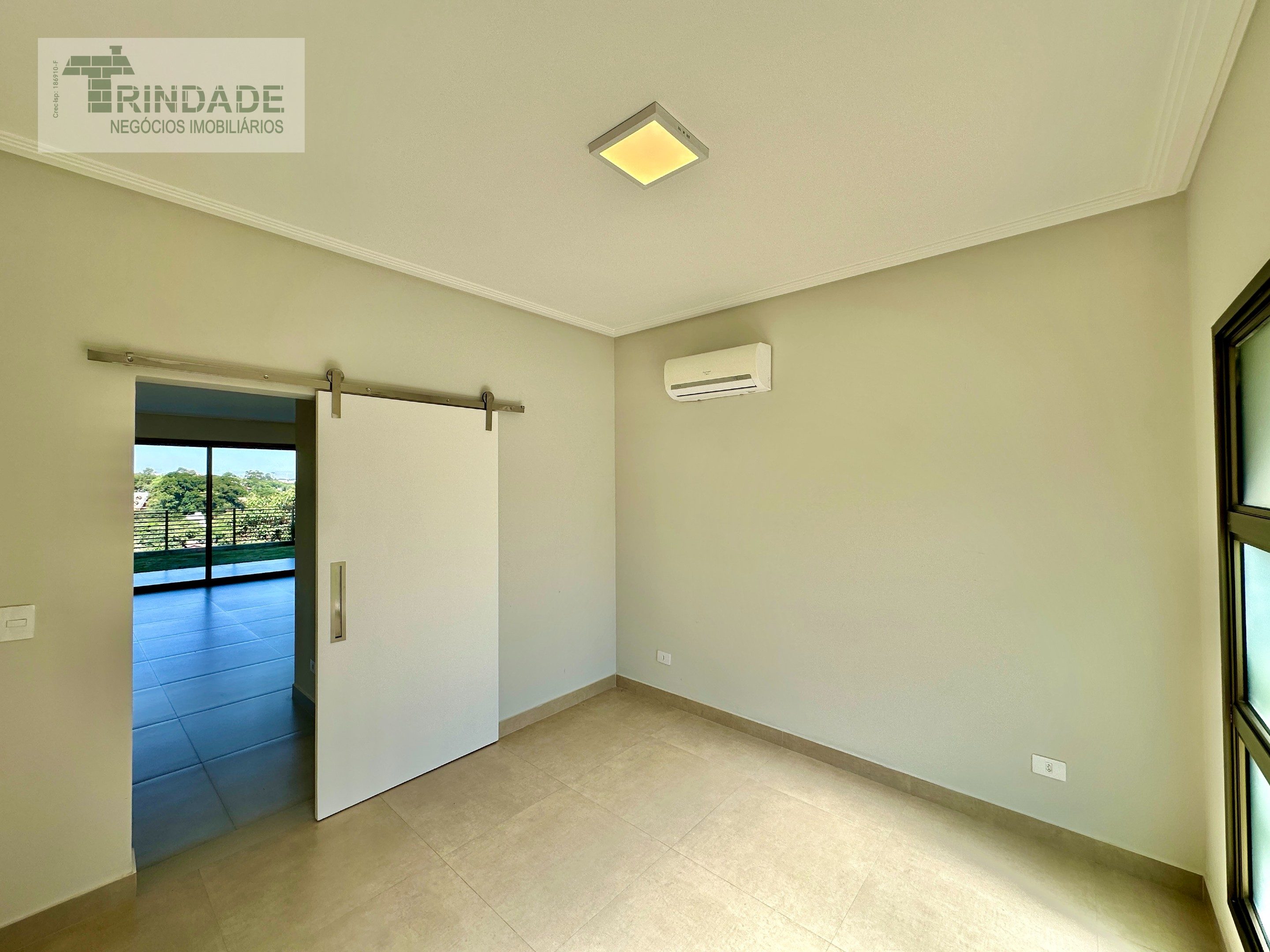 Casa impecável com 3 suítes, área gourmet, escritório e linda vista na Granja Viana, foto 15 de 56