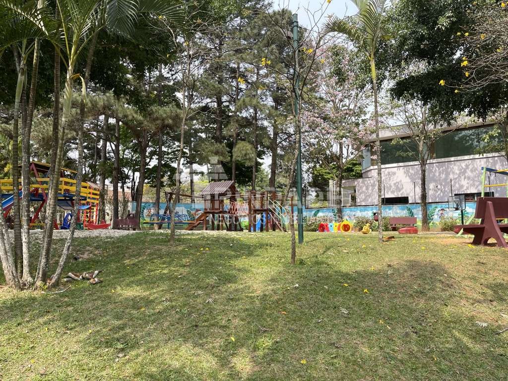 Casa 3 dormitórios / 1suíte. TÉRREA, privacidade, avarandada e piscina na Granja Viana, foto 25 de 47