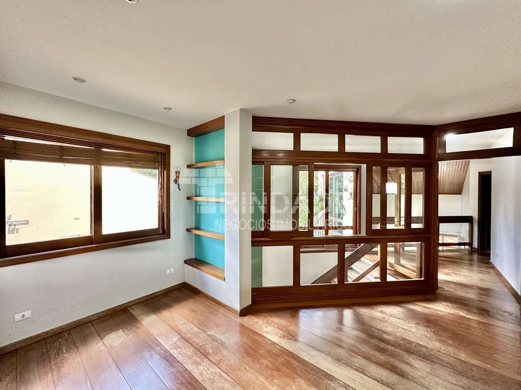 Casa Impecável com 4 dormitórios / 2 suítes na Granja Viana, foto 21 de 55