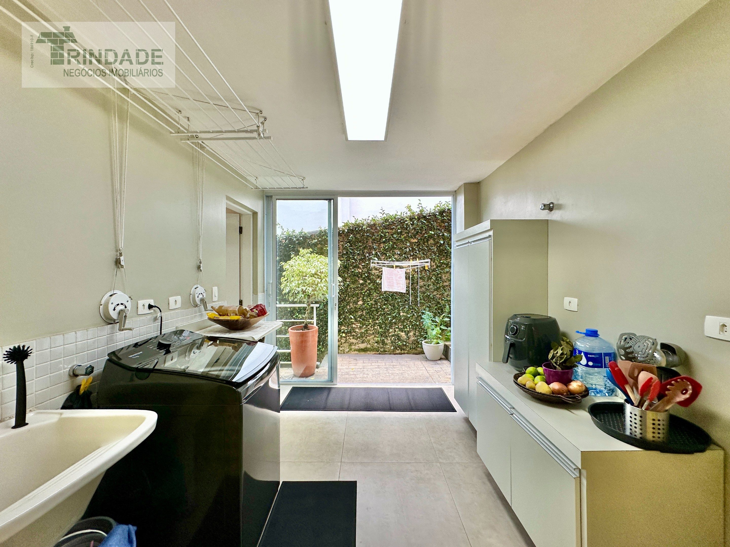 Casa com 4 dormitórios / 1 suíte na Granja Viana, foto 32 de 54