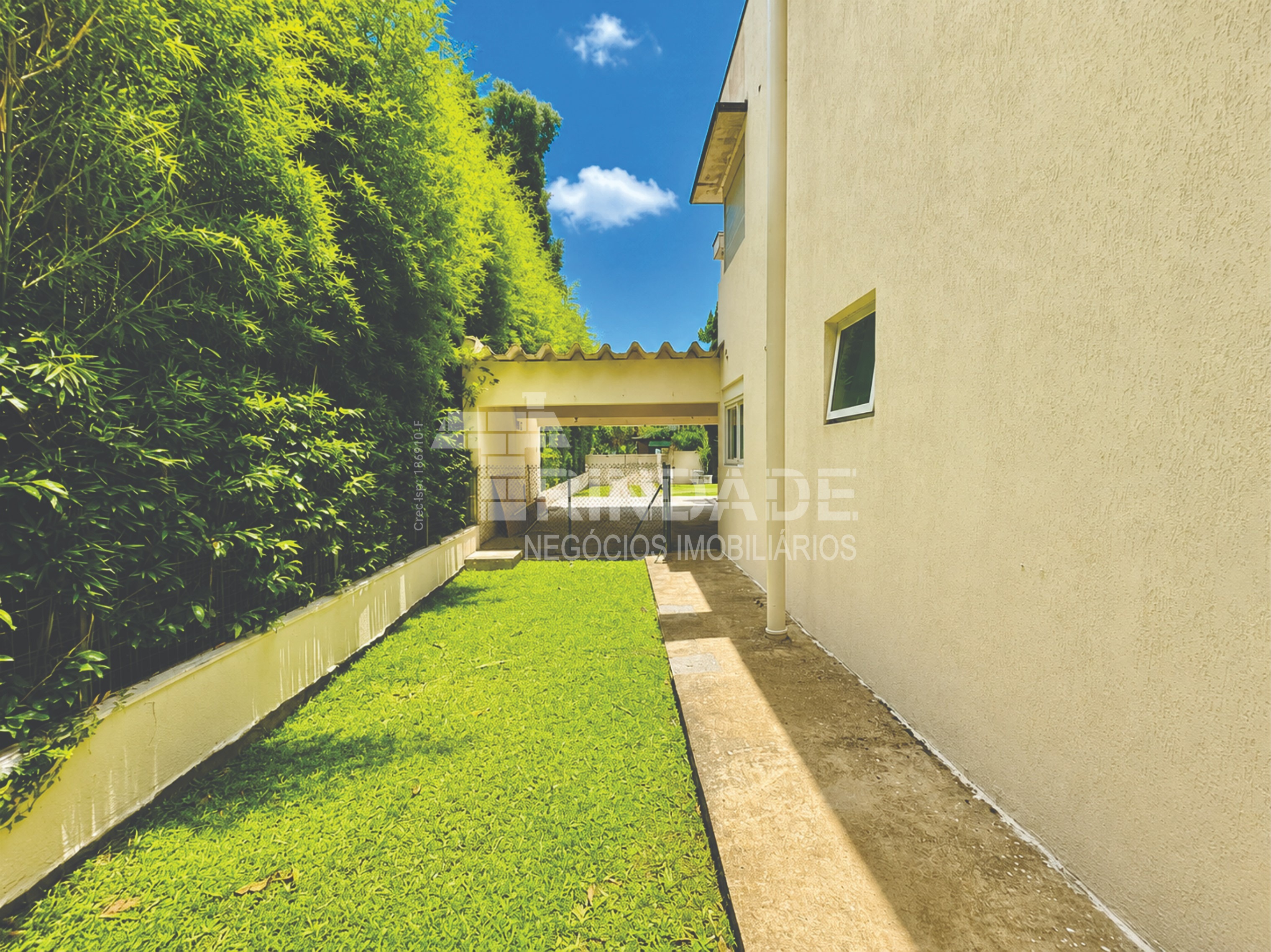 Casa moderna com 4 suítes na Granja Viana, foto 53 de 55