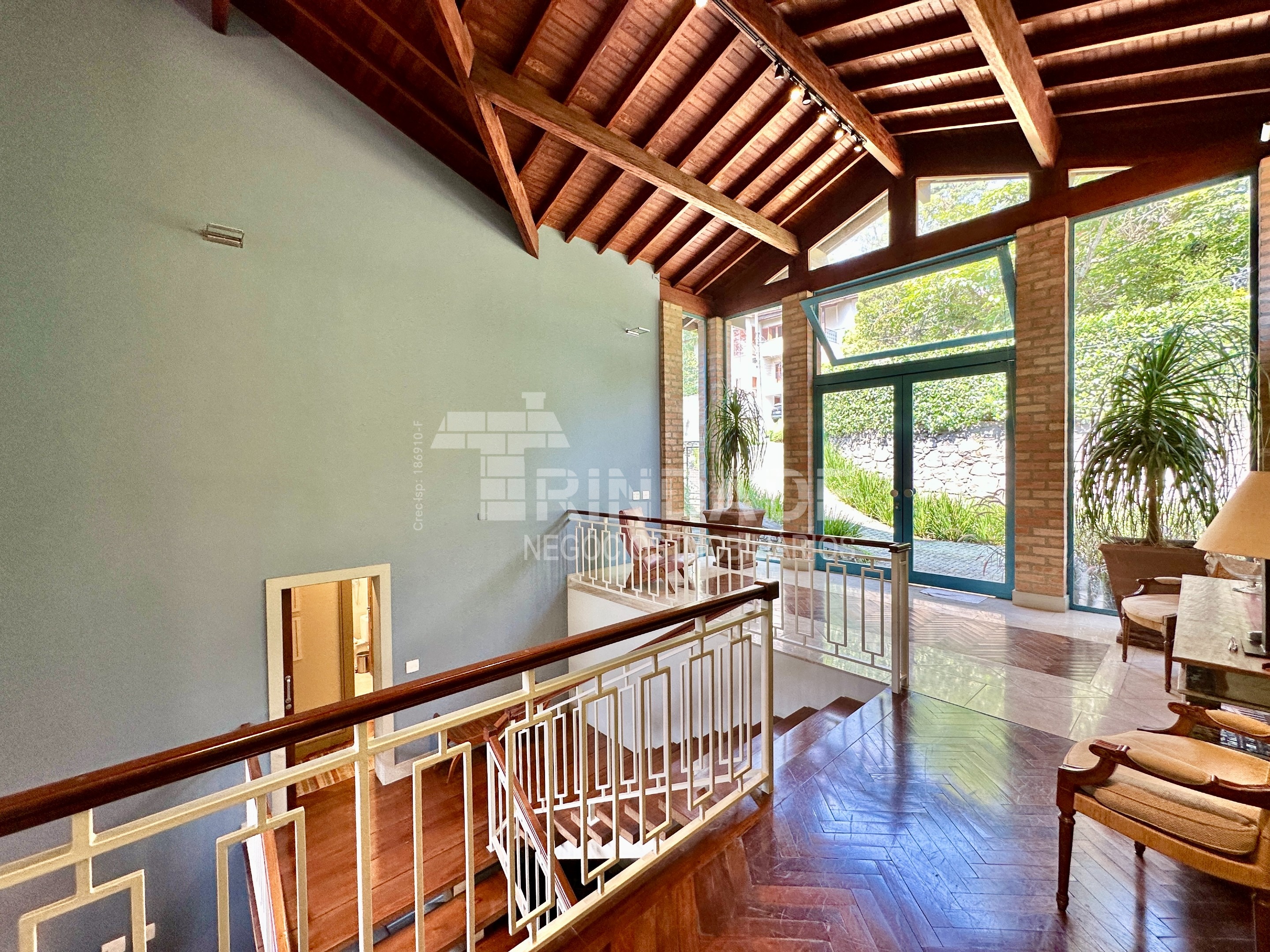 Casa linda de Arquiteto com 4 suítes na Granja Viana, foto 48 de 55