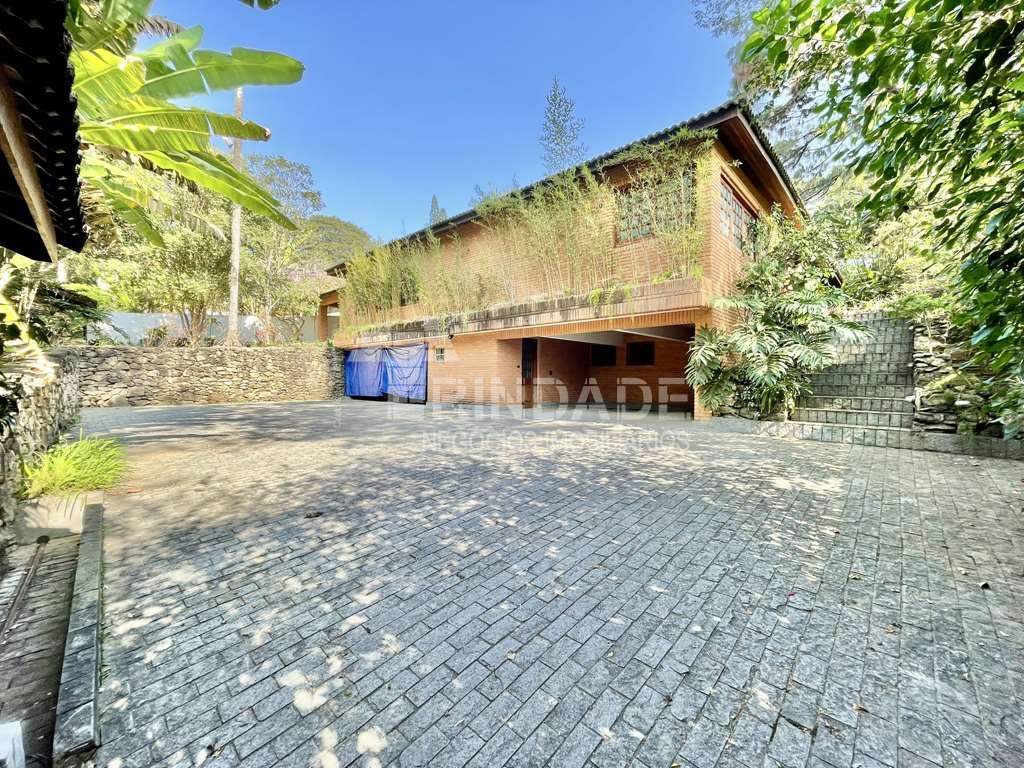 Linda casa com 5 suítes no miolo da Granja Viana, foto 6 de 53