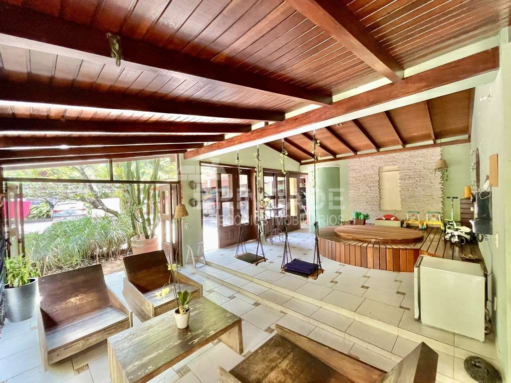 Casa impecável 90% térrea com 6 suítes na Granja Viana, foto 15 de 48
