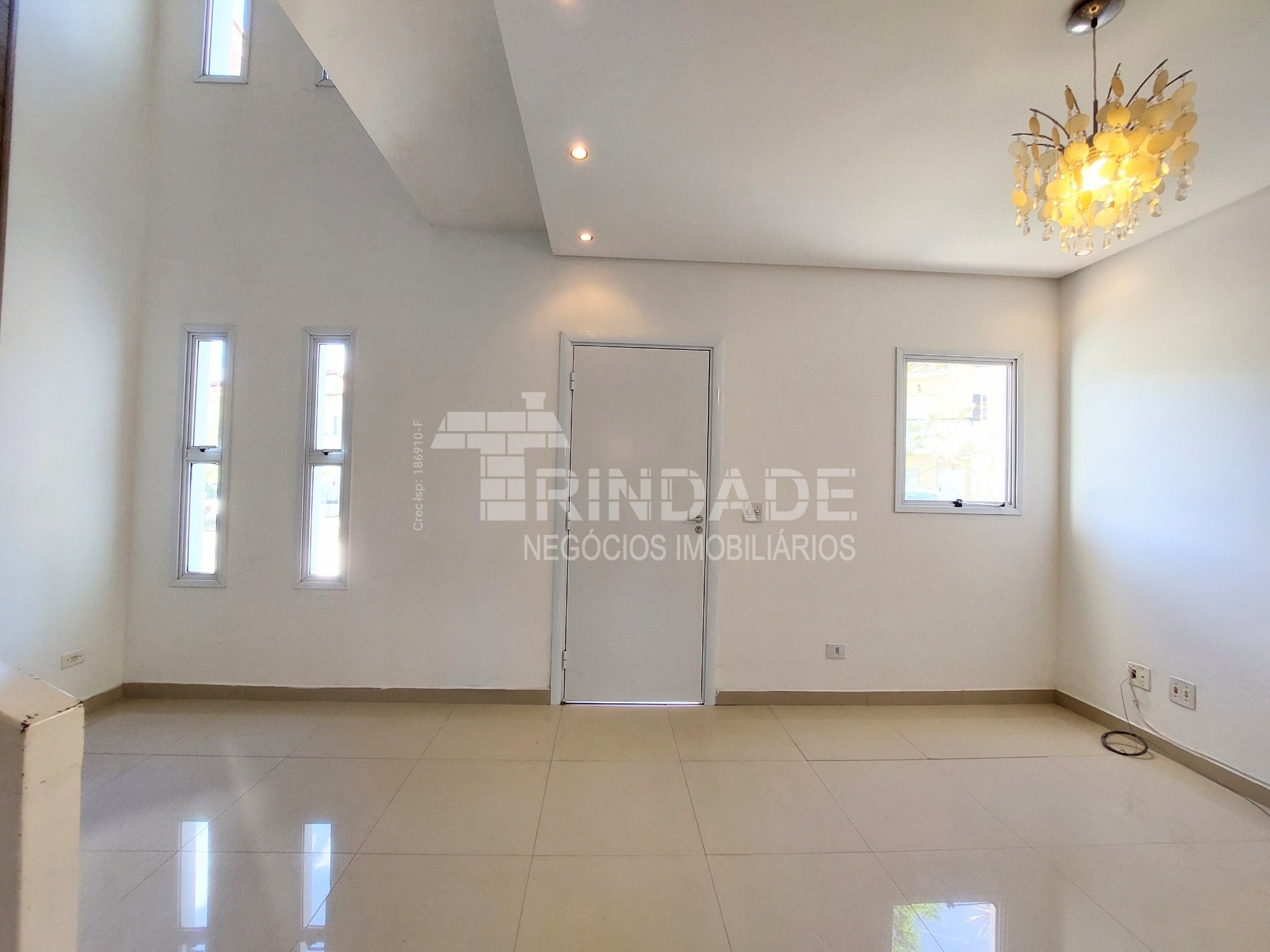 Linda Casa com 3 dormitórios / 1 suíte na Granja Viana, foto 8 de 48