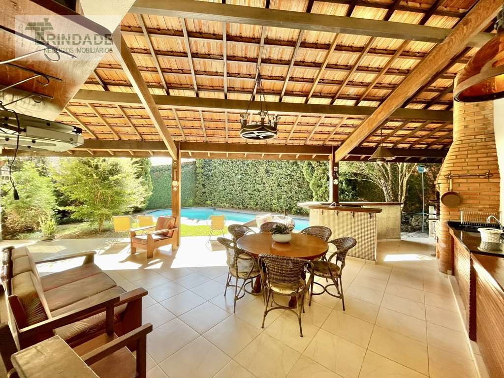 Linda casa c/ 4 suítes, lareira, gourmet e piscina!, foto 20 de 54