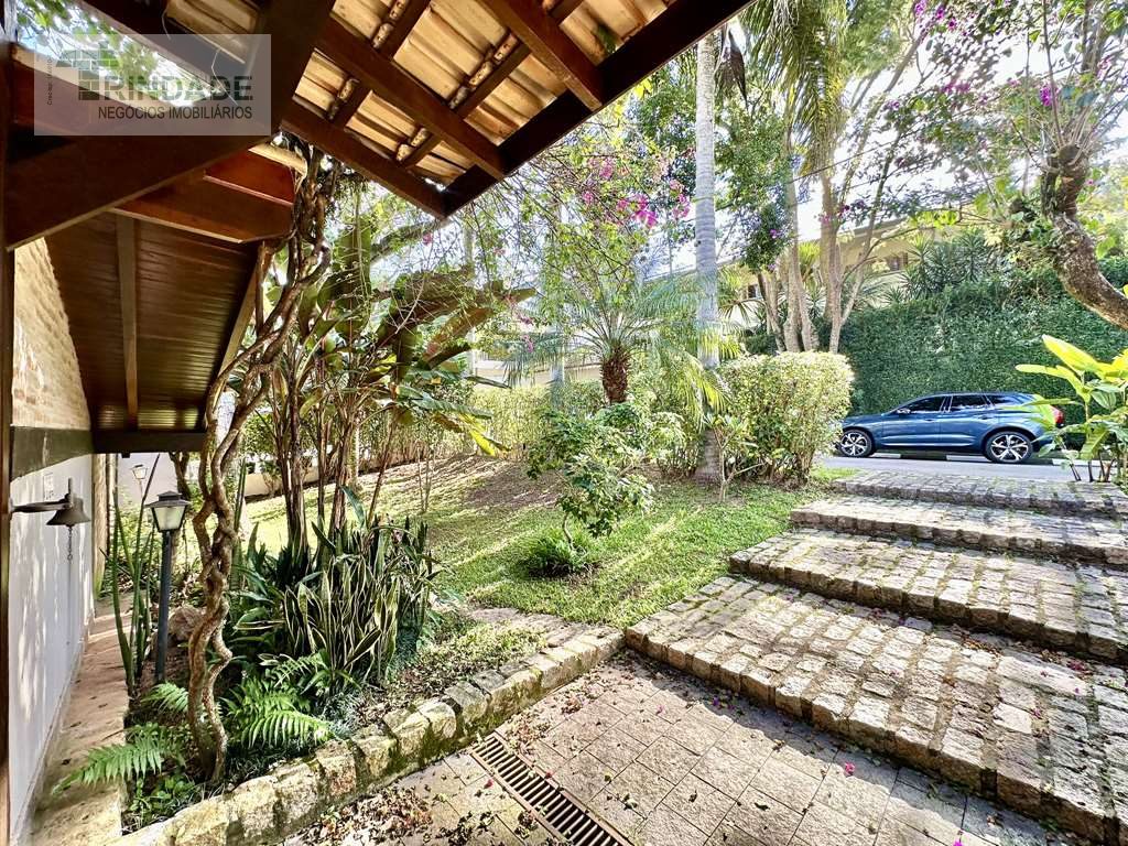 Casa com 5 dormitórios / 3 suítes na Granja Viana, foto 7 de 53