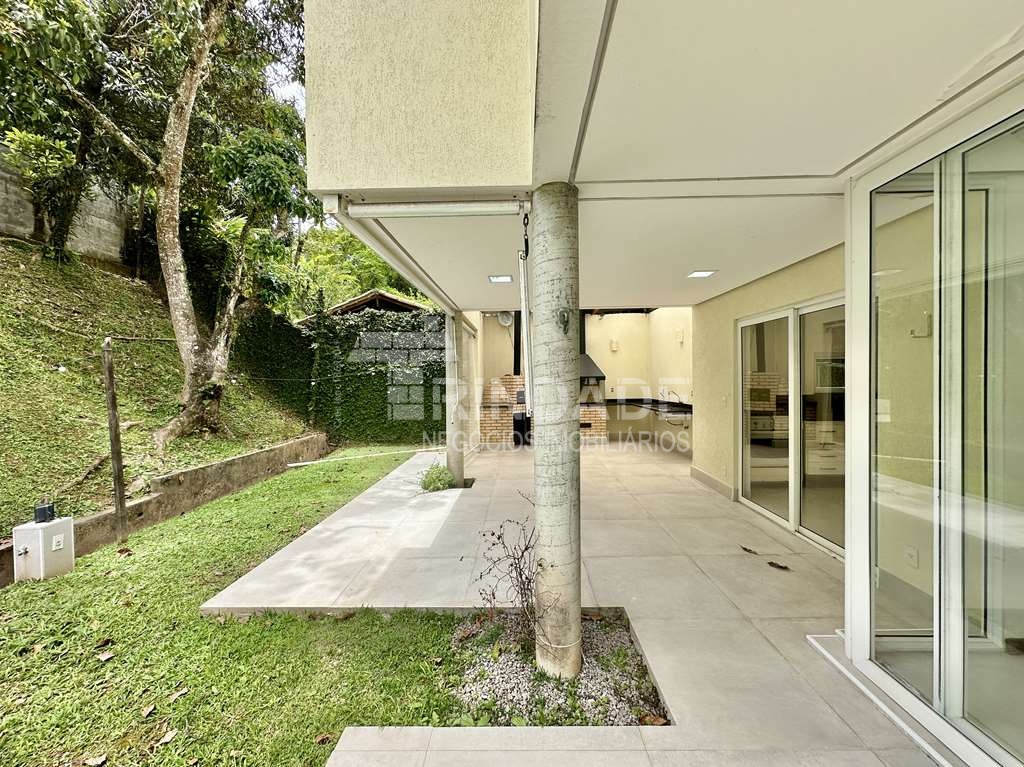 Casa moderna com 4 suítes na Granja Viana, foto 43 de 55